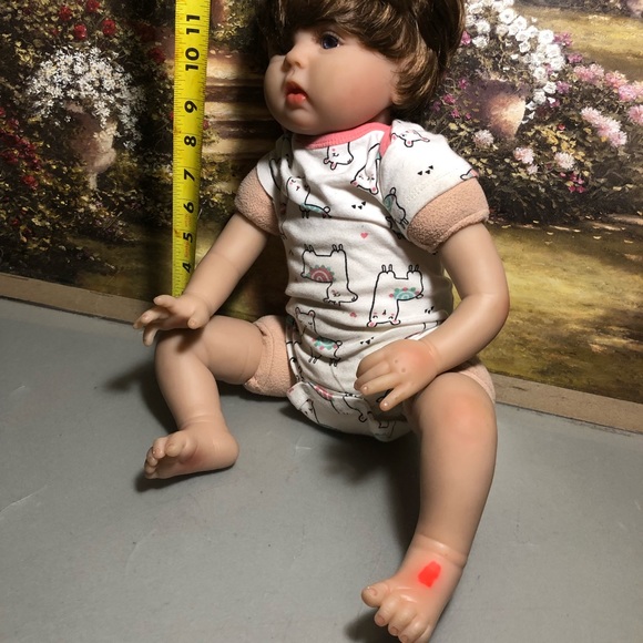 Newborn baby doll - Picture 3 of 10